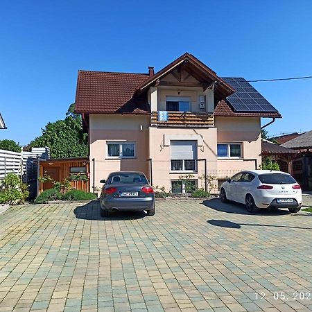 Vagon - Studio - Near Btc, Ljubljanaアパートメント エクステリア 写真